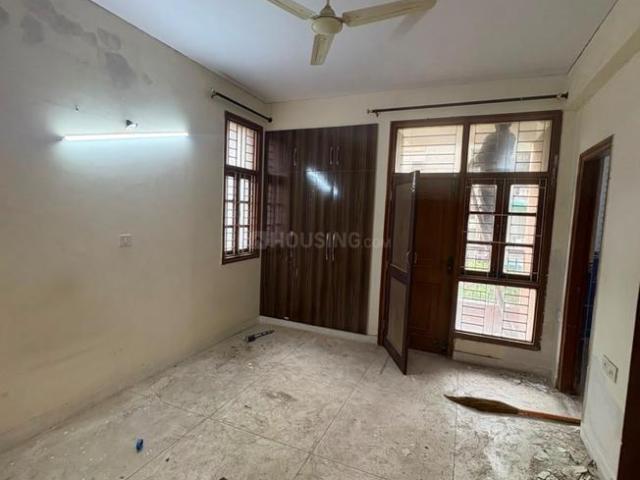 3 BHK Apartment in Sector 23 Dwarka for rent New Delhi. The reference number is 20738151