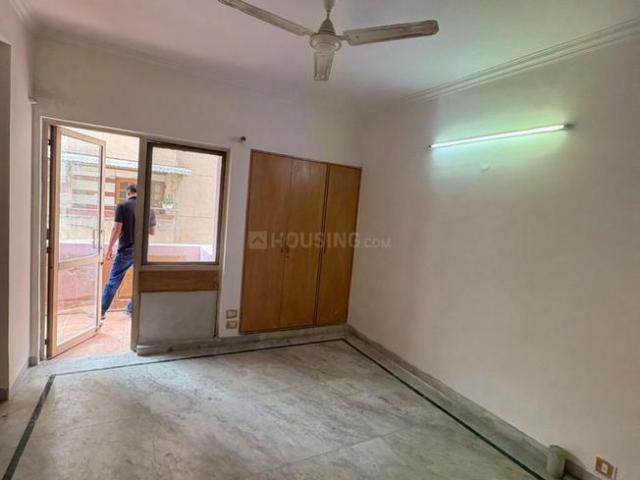 3 BHK Apartment in Sector 23 Dwarka for rent New Delhi. The reference number is 21021197