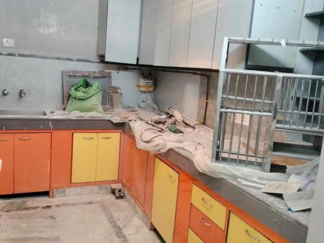 3 BHK Apartment in Sector 23 Dwarka for resale New Delhi. The reference number is 20704395