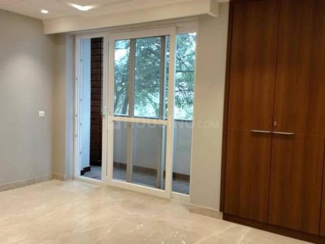 3 BHK Apartment in Sector 23 for rent Gurgaon. The reference number is 19965906
