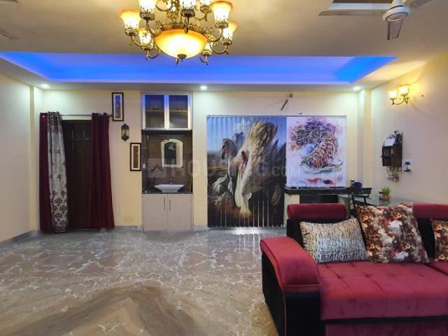 3 BHK Apartment in Sector 2 Dwarka for rent New Delhi. The reference number is 18106105