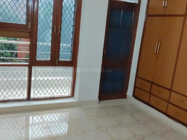 3 BHK Apartment in Sector 2 Dwarka for rent New Delhi. The reference number is 20875959