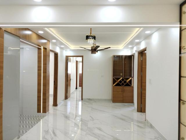 3 BHK Apartment in Sector 2 Dwarka for resale New Delhi. The reference number is 21223318