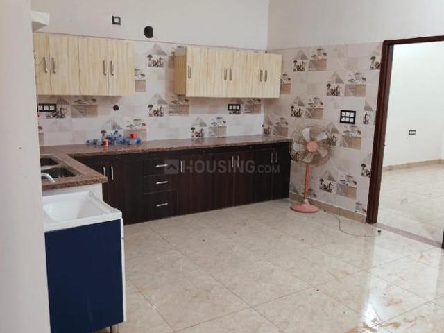 3 BHK Apartment in Sector 2 for rent Rohtak. The reference number is 21037506