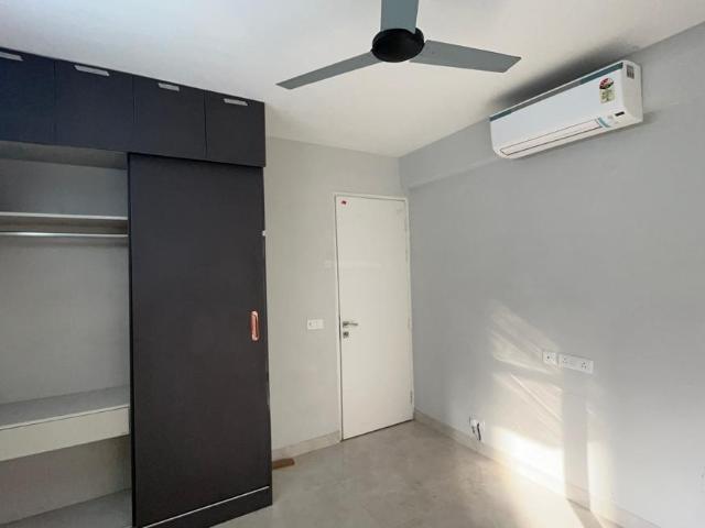 3 BHK Apartment in Sector 37D for rent Gurgaon. The reference number is 21272749
