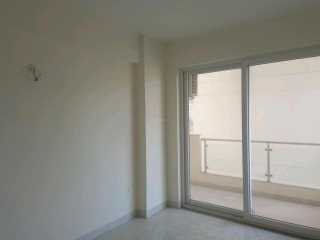 3 BHK Apartment in Sector 37D for resale Gurgaon. The reference number is 19104018