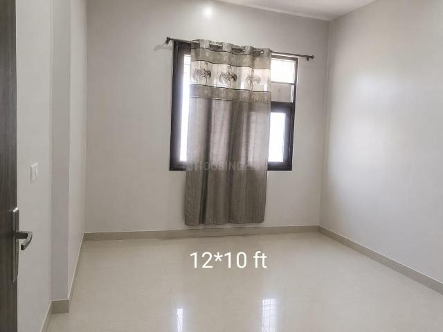 3 BHK Apartment in Sector 38 Rohini for resale New Delhi. The reference number is 21019220