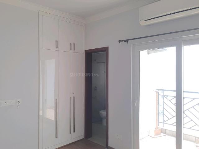 3 BHK Apartment in Sector 32 for rent Sohna. The reference number is 19985369