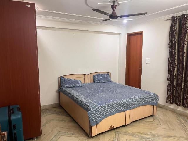 3 BHK Apartment in Sector 33 for rent Gurgaon. The reference number is 20801356