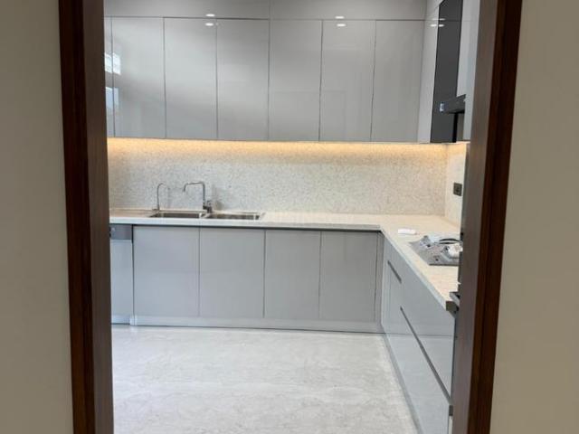 3 BHK Apartment in Sector 33 for rent Sohna. The reference number is 21136813