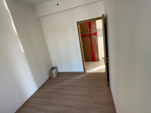 3 BHK Apartment in Sector 33 for rent Sohna. The reference number is 21349806