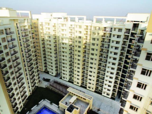 3 BHK Apartment in Sector 33 for resale Bhiwadi. The reference number is 19890992