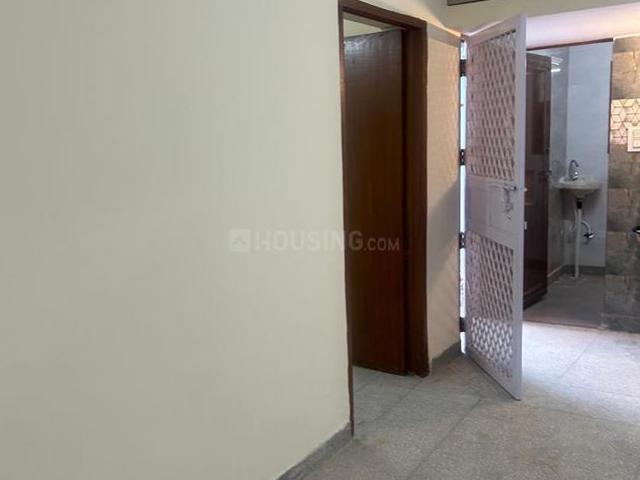 3 BHK Apartment in Sector 3 Dwarka for rent New Delhi. The reference number is 17679654