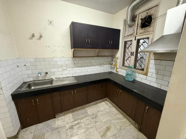 3 BHK Apartment in Sector 3 Dwarka for rent New Delhi. The reference number is 18911568