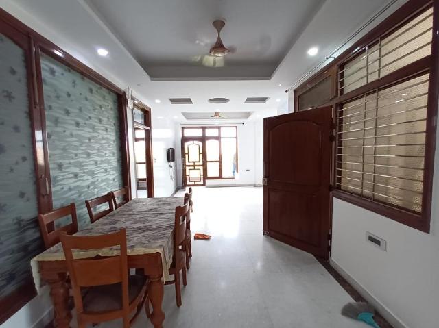 3 BHK Apartment in Sector 3 Dwarka for rent New Delhi. The reference number is 21358682