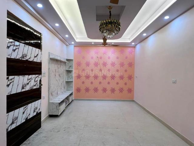 3 BHK Apartment in Sector 3 Dwarka for resale New Delhi. The reference number is 18511884