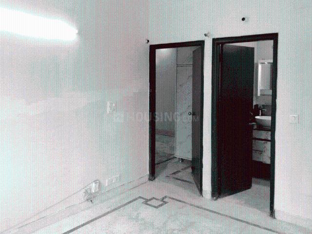 3 BHK Apartment in Sector 3 Dwarka for resale New Delhi. The reference number is 19942375