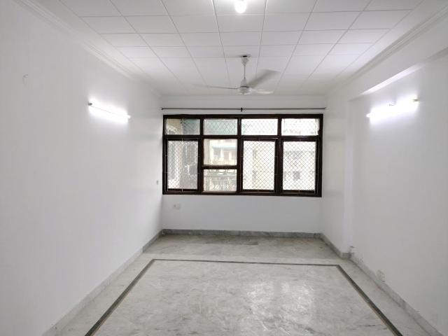 3 BHK Apartment in Sector 3 Dwarka for resale New Delhi. The reference number is 20547342