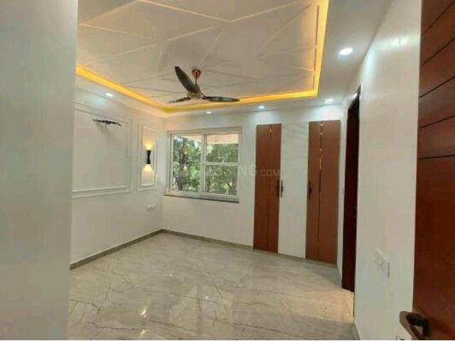 3 BHK Apartment in Sector 3 Dwarka for resale New Delhi. The reference number is 20796894
