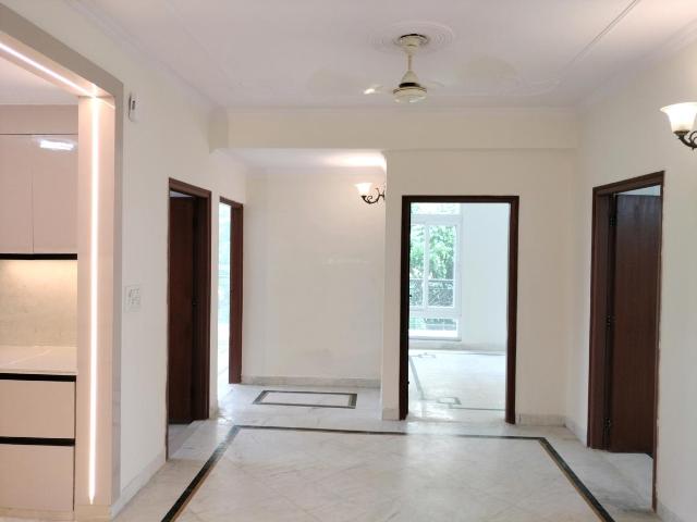 3 BHK Apartment in Sector 3 Dwarka for resale New Delhi. The reference number is 21152488
