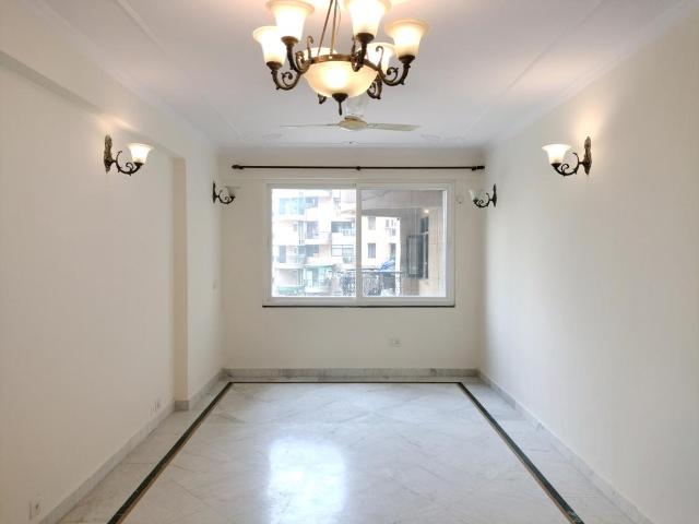 3 BHK Apartment in Sector 3 Dwarka for resale New Delhi. The reference number is 21152592