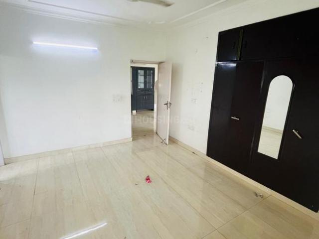 3 BHK Apartment in Sector 3 Dwarka for resale New Delhi. The reference number is 21333376
