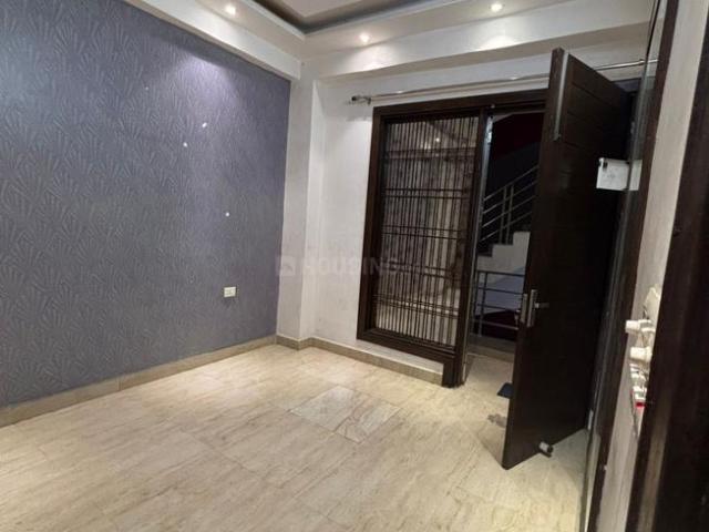 3 BHK Apartment in Sector 44 for rent Noida. The reference number is 20164605