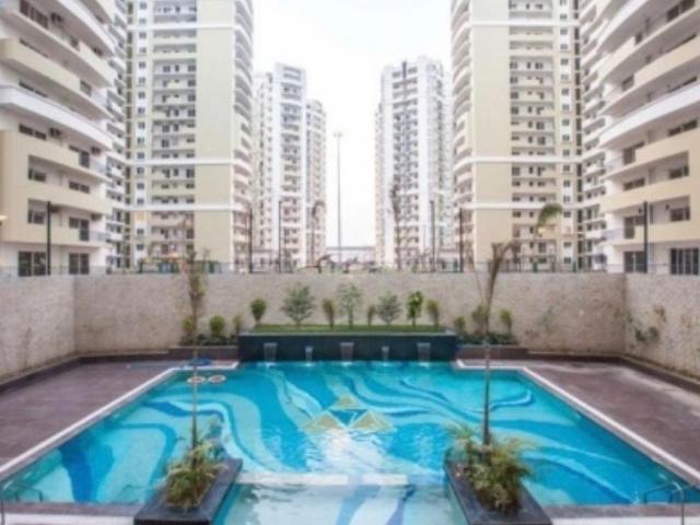 3 BHK Apartment in Sector 45 for rent Noida. The reference number is 21235915