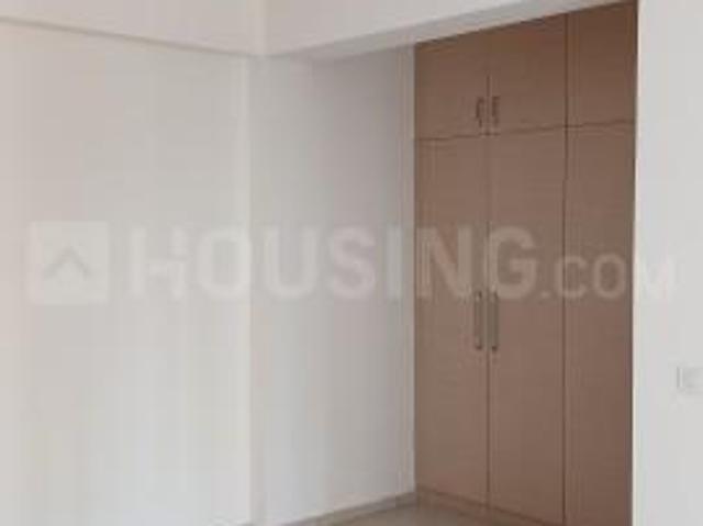 3 BHK Apartment in Sector 45 for resale Noida. The reference number is 17381388