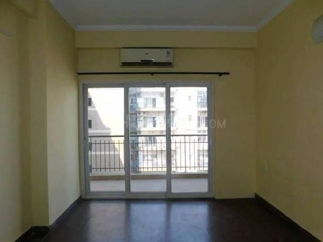 3 BHK Apartment in Sector 45 for resale Noida. The reference number is 20573324