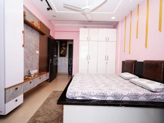 3 BHK Apartment in Sector 45 for resale Noida. The reference number is 21070401