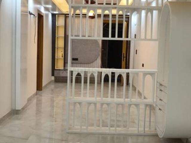 3 BHK Apartment in Sector 45 for resale Noida. The reference number is 21082912