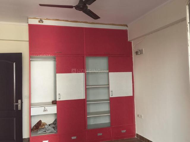 3 BHK Apartment in Sector 46 for rent Noida. The reference number is 20500504