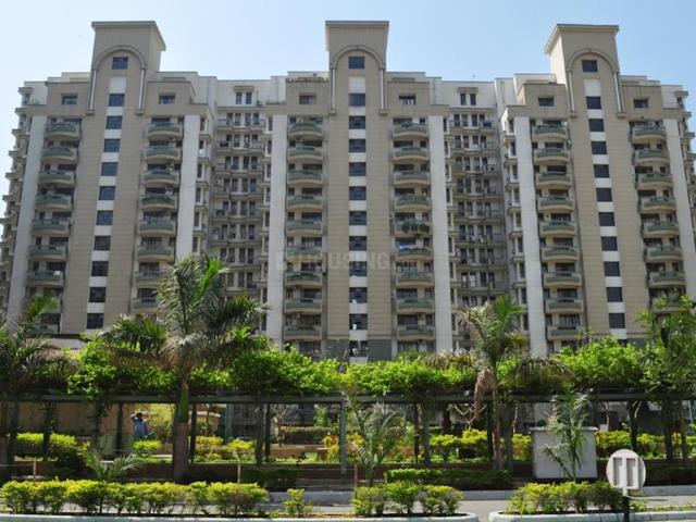 3 BHK Apartment in Sector 48 for rent Gurgaon. The reference number is 20844389