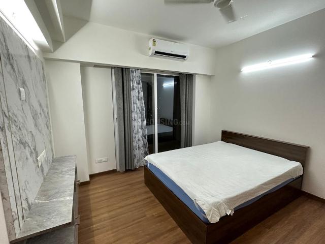 3 BHK Apartment in Sector 43 for rent Noida. The reference number is 20548776