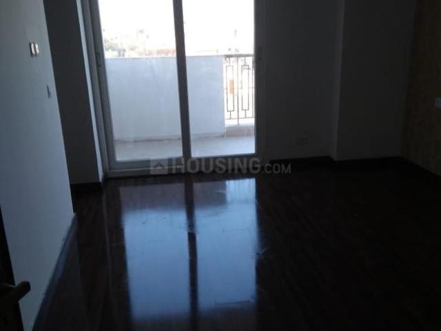3 BHK Apartment in Sector 43 for rent Noida. The reference number is 21066860