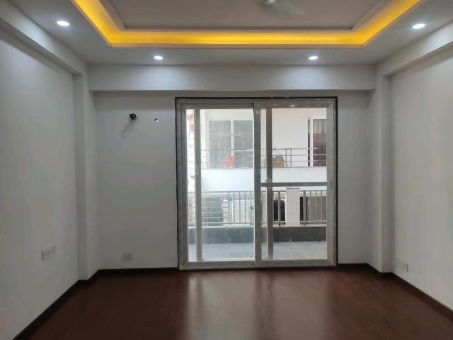3 BHK Apartment in Sector 43 for rent Gurgaon. The reference number is 21185275