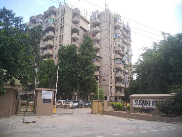 3 BHK Apartment in Sector 43 for resale Gurgaon. The reference number is 20763882