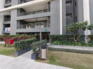 3 BHK Apartment in Sector 43 for resale Noida. The reference number is 18469465