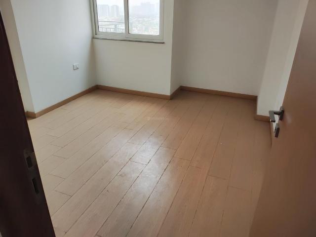3 BHK Apartment in Sector 43 for resale Noida. The reference number is 20401127