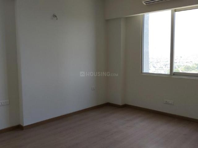 3 BHK Apartment in Sector 43 for resale Noida. The reference number is 20149240