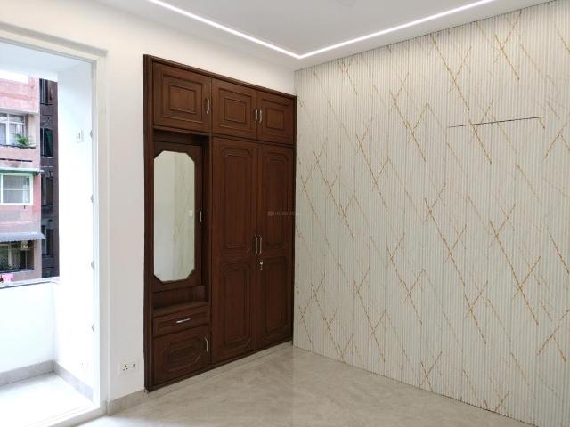 3 BHK Apartment in Sector 4 Dwarka for resale New Delhi. The reference number is 20521416