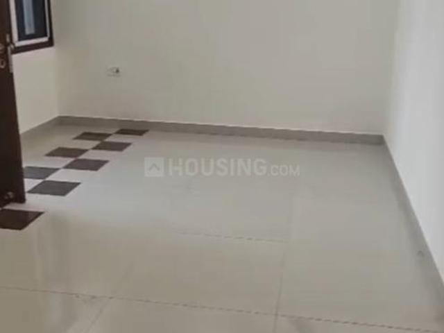 3 BHK Apartment in Sector 4 Dwarka for resale New Delhi. The reference number is 21180774
