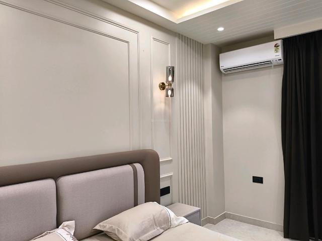 3 BHK Apartment in Sector 56 for rent Gurgaon. The reference number is 20739177