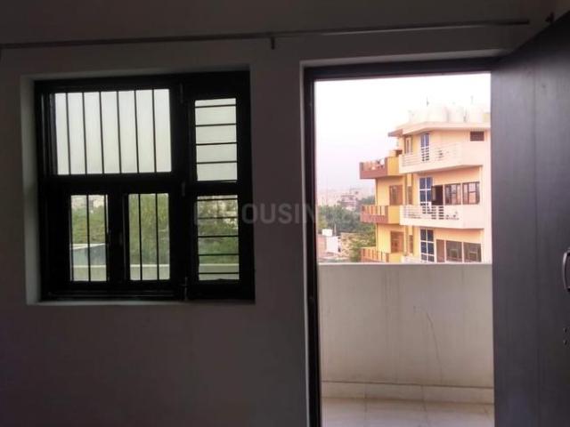3 BHK Apartment in Sector 56 for rent Gurgaon. The reference number is 21030841