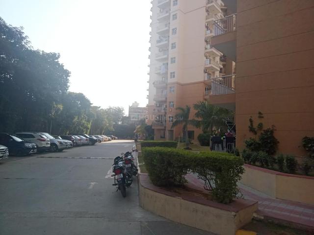 3 BHK Apartment in Sector 57 for resale Gurgaon. The reference number is 20500785