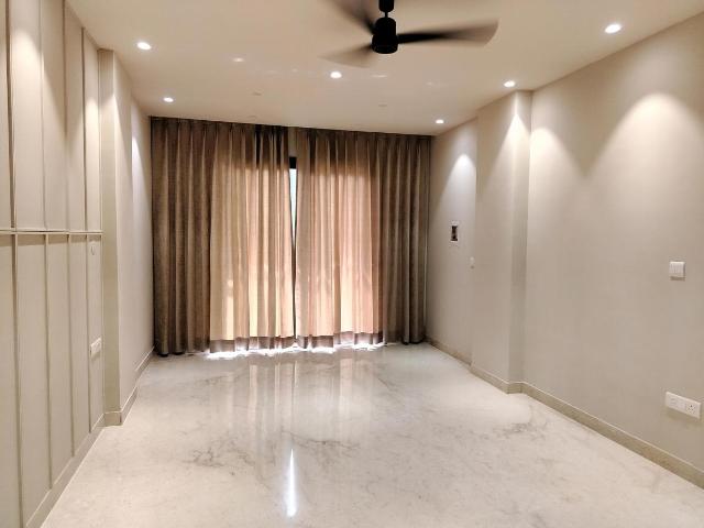 3 BHK Apartment in Sector 58 for rent Gurgaon. The reference number is 19585075