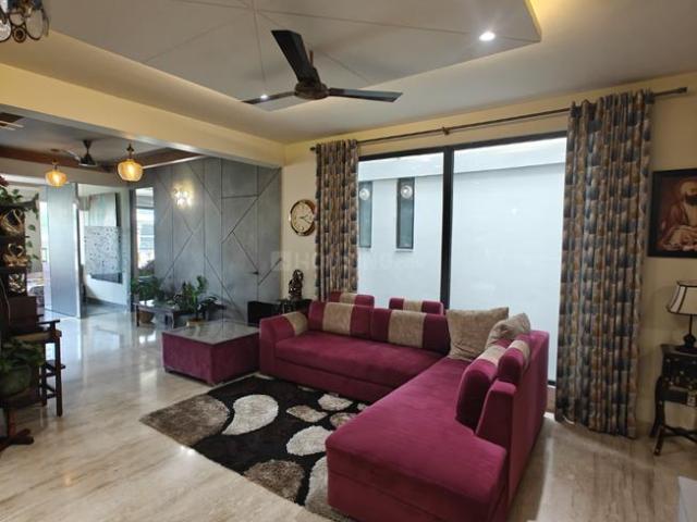 3 BHK Apartment in Sector 50 for rent Noida. The reference number is 17578223
