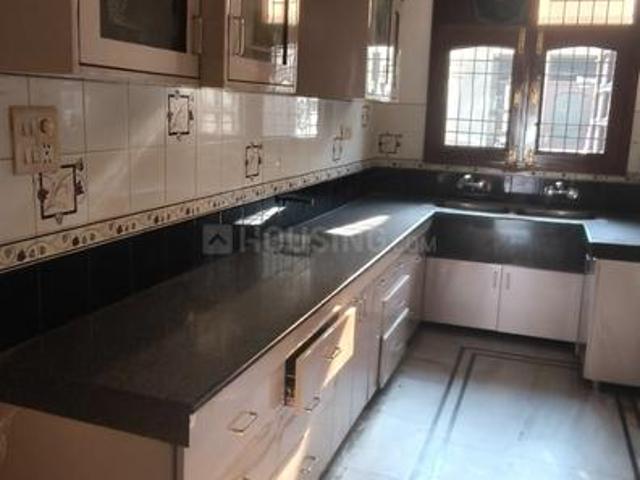 3 BHK Apartment in Sector 51 for rent Chandigarh. The reference number is 21241936