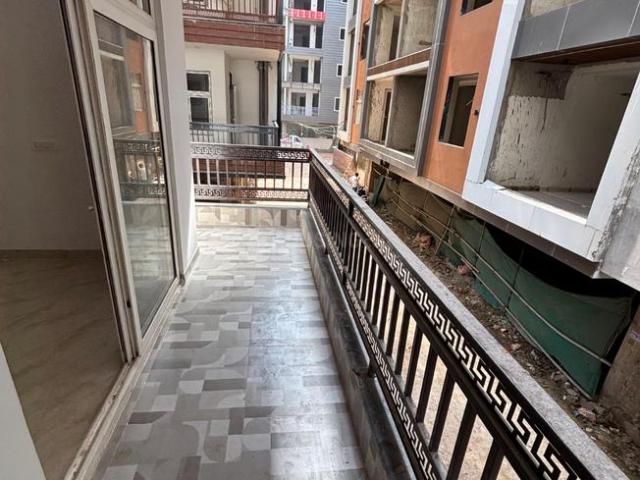3 BHK Apartment in Sector 51 for resale Noida. The reference number is 19949039